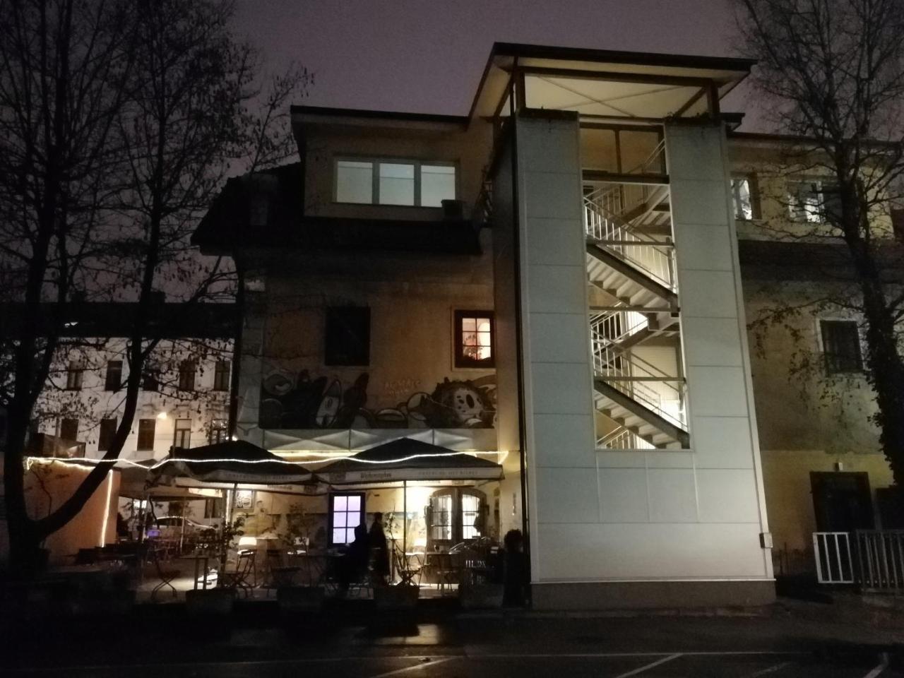 Flex Apartments Tour As Lublaň Exteriér fotografie